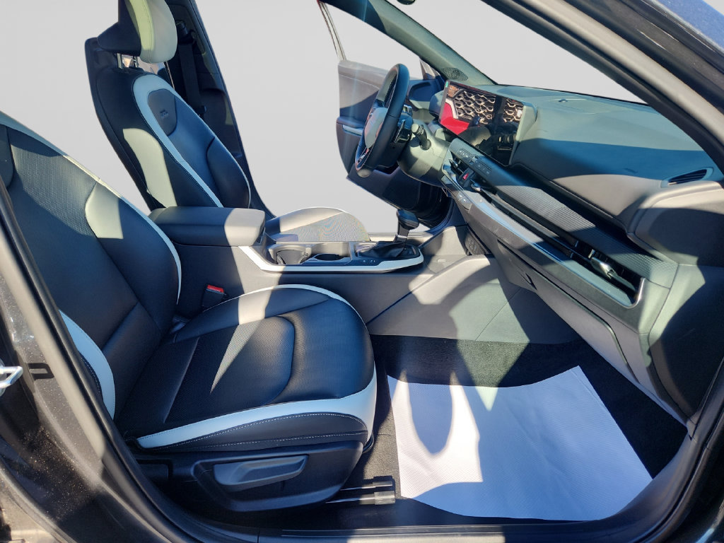 Certified 2025 Kia K4 GT-Line Turbo FWD image 16