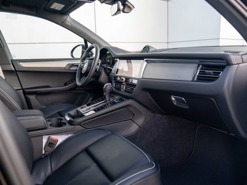 New 2026 Porsche Macan AWD/4WD image 26
