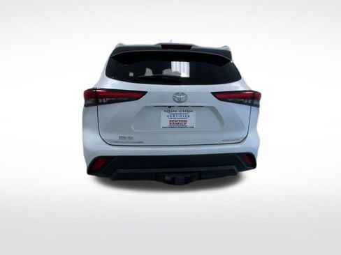 Used 2022 Toyota Highlander XLE image 22