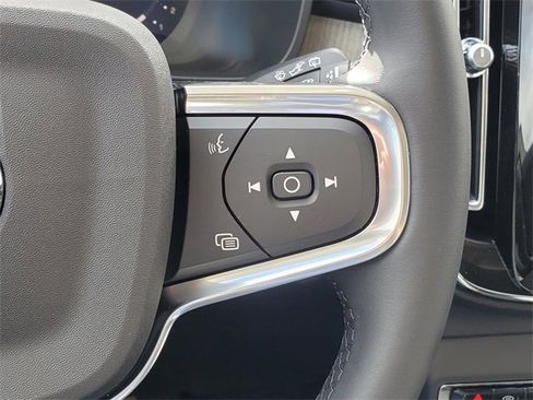 New 2026 Volvo XC40 B5 Core w/ Protection Package Premier image 19