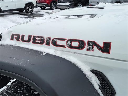 Used 2020 Jeep Gladiator Rubicon w/ Advanced Safety Group image 10