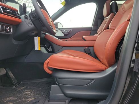 New 2026 Lincoln Aviator Reserve image 17