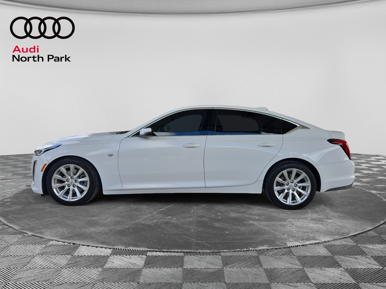 Used 2023 Cadillac CT5 Luxury w/ Cold Weather Package RWD image 2