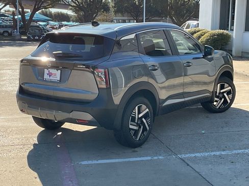 New 2026 Nissan Kicks SV w/ SV Premium Package image 5