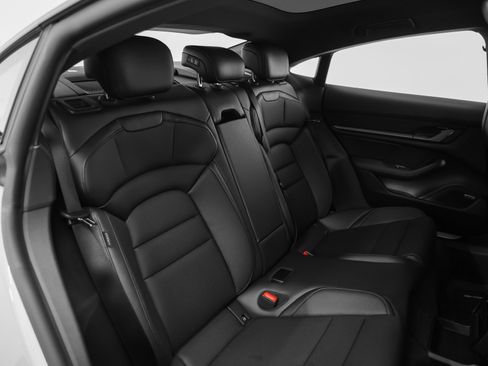 New 2025 Porsche Taycan image 24