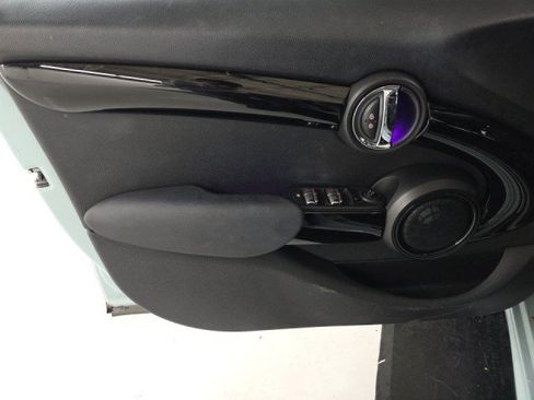 Used 2019 MINI Cooper S image 10