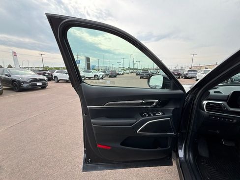 Used 2025 Kia Telluride SX Prestige X-Pro AWD/4WD image 11