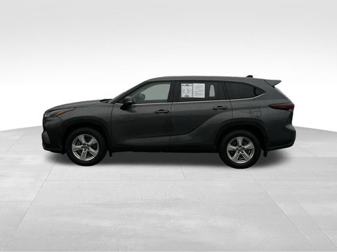 Used 2024 Toyota Highlander Limited image 4