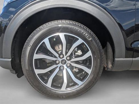 Used 2025 Ford Explorer ST-Line image 9