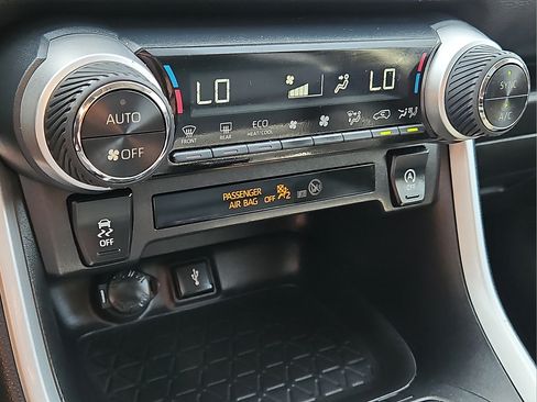 Used 2021 Toyota RAV4 XLE Premium FWD image 21