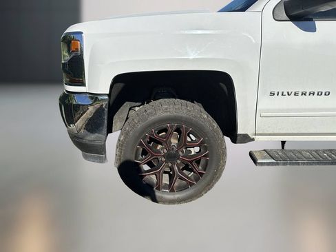 Used 2018 Chevrolet Silverado 1500 LT w/ All Star Edition RWD image 2