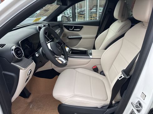 New 2026 Mercedes-Benz GLC 300 4MATIC image 16