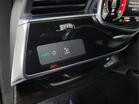 Used 2021 Audi Q8 Premium Plus w/ Premium Plus Package image 11