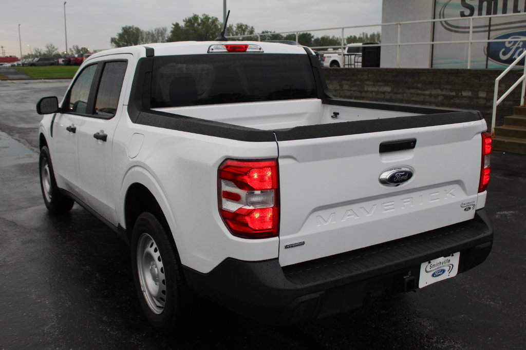 Used 2022 Ford Maverick XL FWD image 3