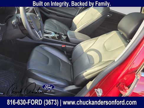 Used 2017 Ford Edge Titanium w/ Equipment Group 301A image 7