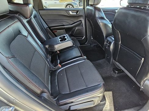 Used 2025 Ford Escape ST-Line image 18