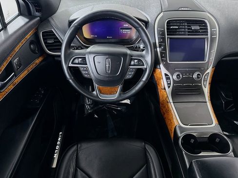 Used 2019 Lincoln Nautilus Reserve image 3