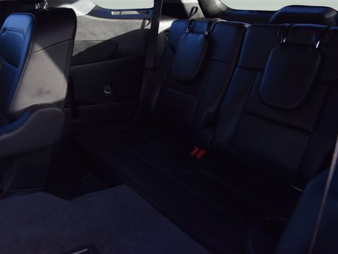 Certified 2023 Ford Explorer XLT w/ Equipment Group 202A image 8