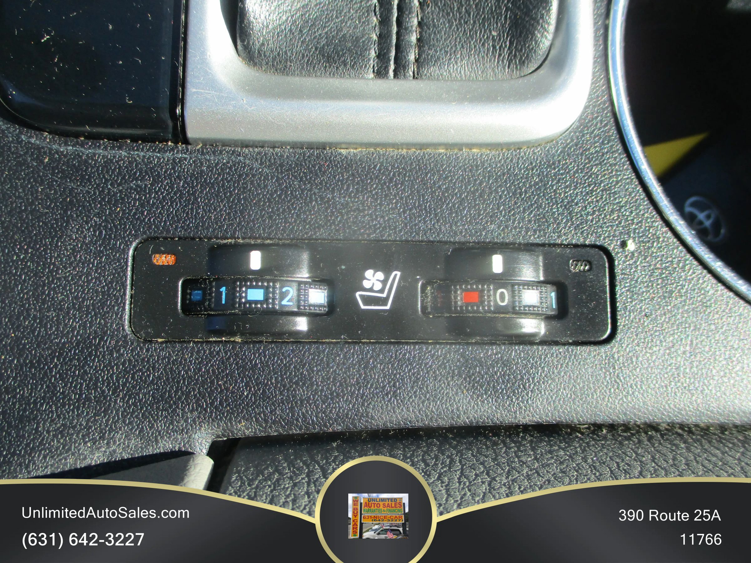 Used 2014 Toyota Highlander Limited AWD/4WD image 9