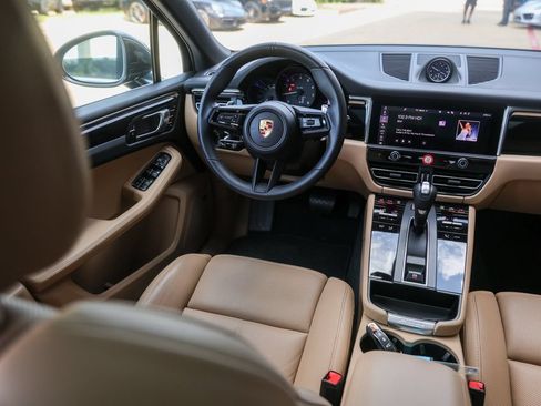 Certified 2026 Porsche Macan AWD/4WD image 71