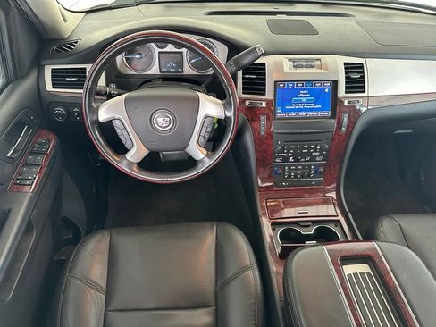 Used 2013 Cadillac Escalade EXT Premium AWD/4WD image 12