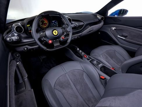 Used 2023 Ferrari F8 Tributo image 25