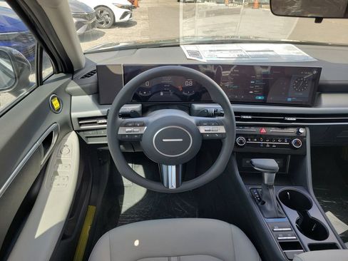 New 2025 Hyundai Sonata SE FWD image 29