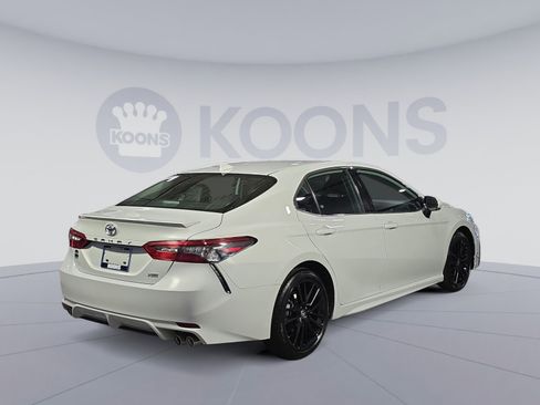 Used 2023 Toyota Camry XSE image 7