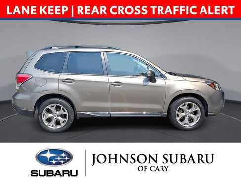 Used 2018 Subaru Forester 2.5i Touring AWD/4WD image 5