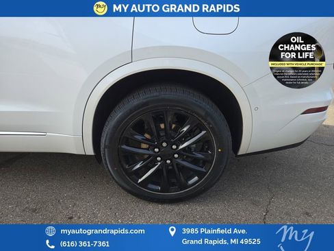 Used 2022 Cadillac XT6 Premium Luxury w/ Technology Package image 47