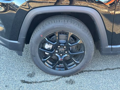 New 2026 Jeep Compass Latitude image 10