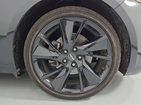 Used 2023 Genesis G70 2.0T w/ Sport Prestige Package image 10