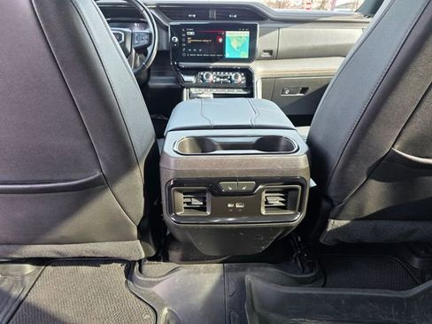 Used 2023 GMC Sierra 1500 AT4 w/ Technology Package image 17