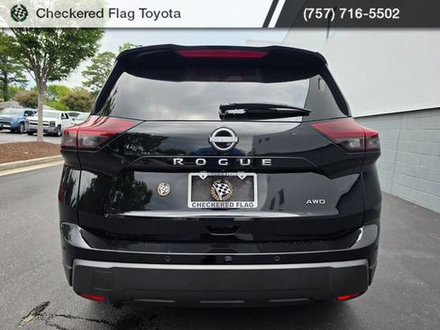 Used 2026 Nissan Rogue SV AWD/4WD image 5