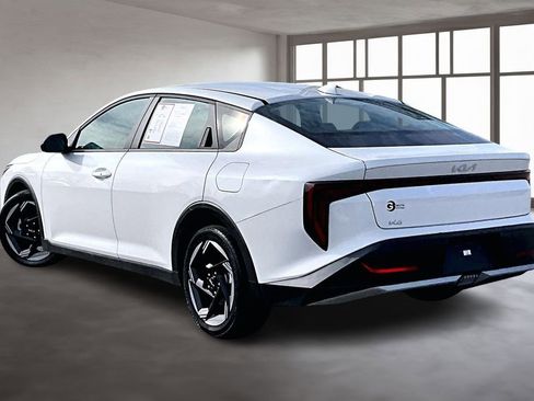 Used 2025 Kia K4 EX image 14