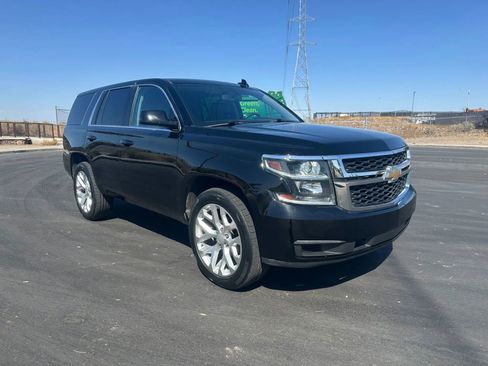 Used 2019 Chevrolet Tahoe 4WD w/ Remote Keyless Entry Package image 3
