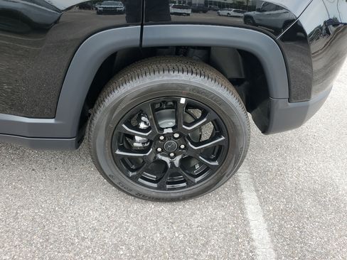 New 2026 Jeep Compass Latitude image 5