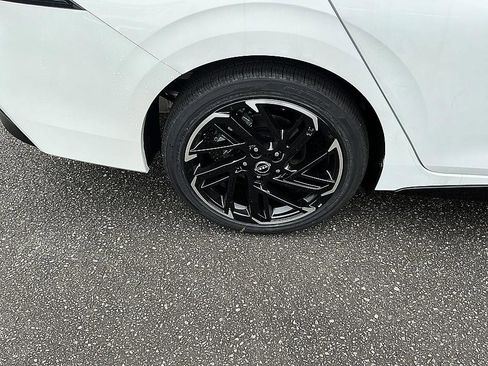 New 2026 Nissan Sentra SR image 9