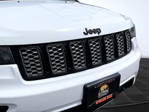 Used 2020 Jeep Grand Cherokee Altitude AWD/4WD image 33
