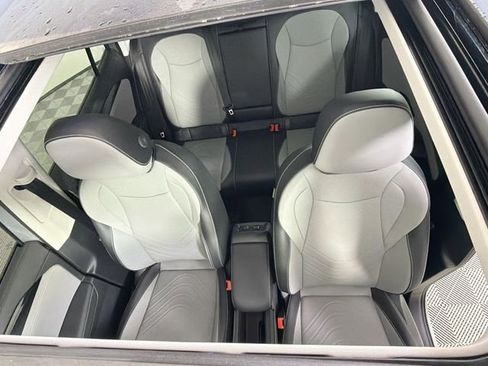 New 2026 Volkswagen Tiguan SE image 14