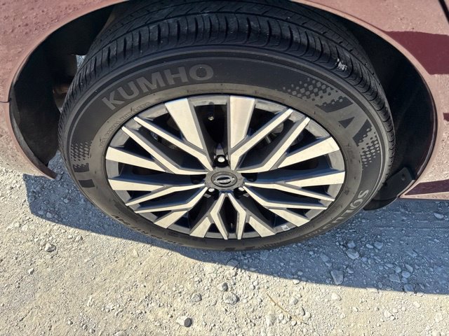 Used 2025 Nissan Altima 2.5 SV FWD image 19