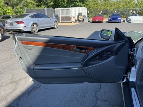 Used 2005 Mercedes-Benz SL 500 image 17