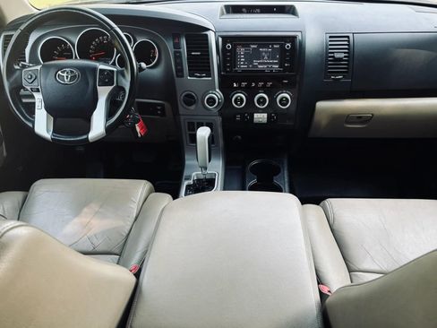 Used 2017 Toyota Sequoia Limited w/ Safety & Convenience Package AWD/4WD image 26