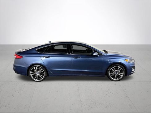 Used 2019 Ford Fusion Titanium FWD image 5