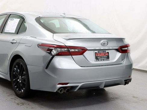 Used 2023 Toyota Camry XSE image 7