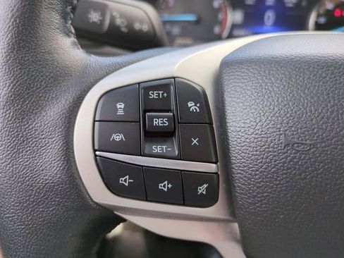 Used 2023 Ford Explorer XLT w/ Equipment Group 202A image 26