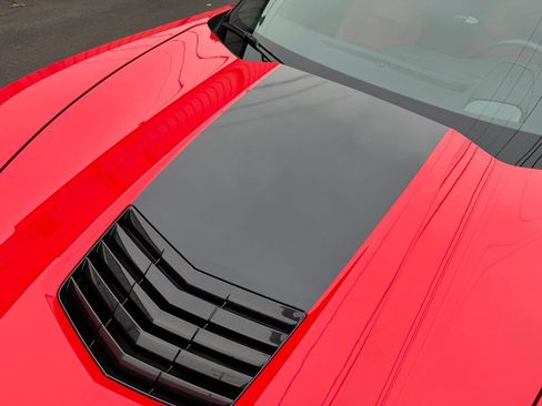 Used 2014 Chevrolet Corvette Z51 w/ 2LT Preferred Equipment Group image 16