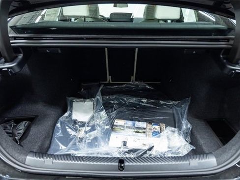 New 2026 BMW 530i xDrive w/ Premium Package image 13