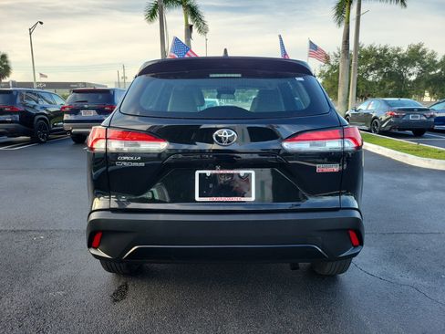 Used 2024 Toyota Corolla Cross L FWD image 10