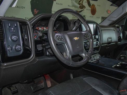 Used 2017 Chevrolet Silverado 1500 LTZ Z71 w/ LTZ Plus Package AWD/4WD image 6
